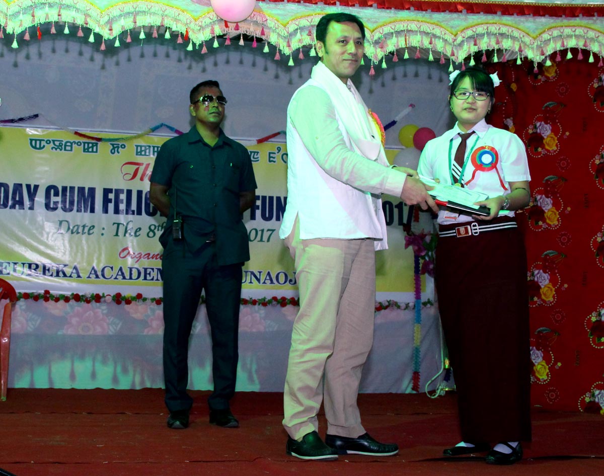 Min (Edu) Felicitation 2.jpg